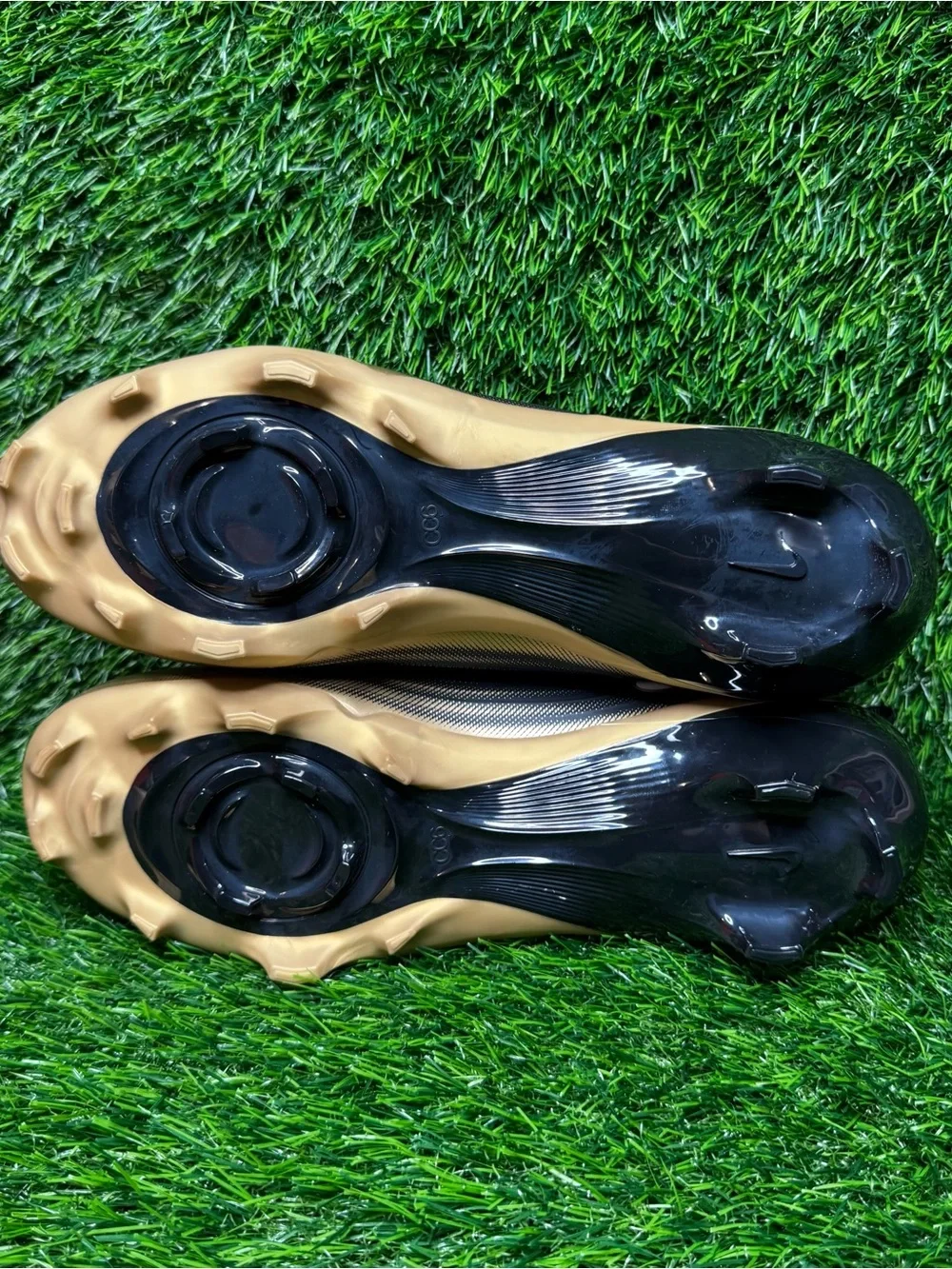 Size 9 - Mens Nike Vapor Speed 3 Black Gold Football Cleats - FB3303 003